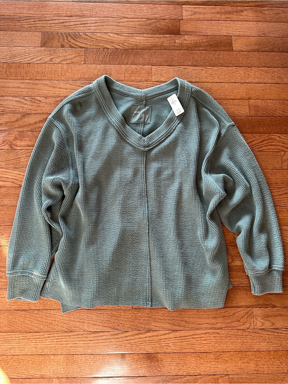 Aerie Waffle Knit V-Neck oversized vacay Sweater - Sage Green size Small NWT